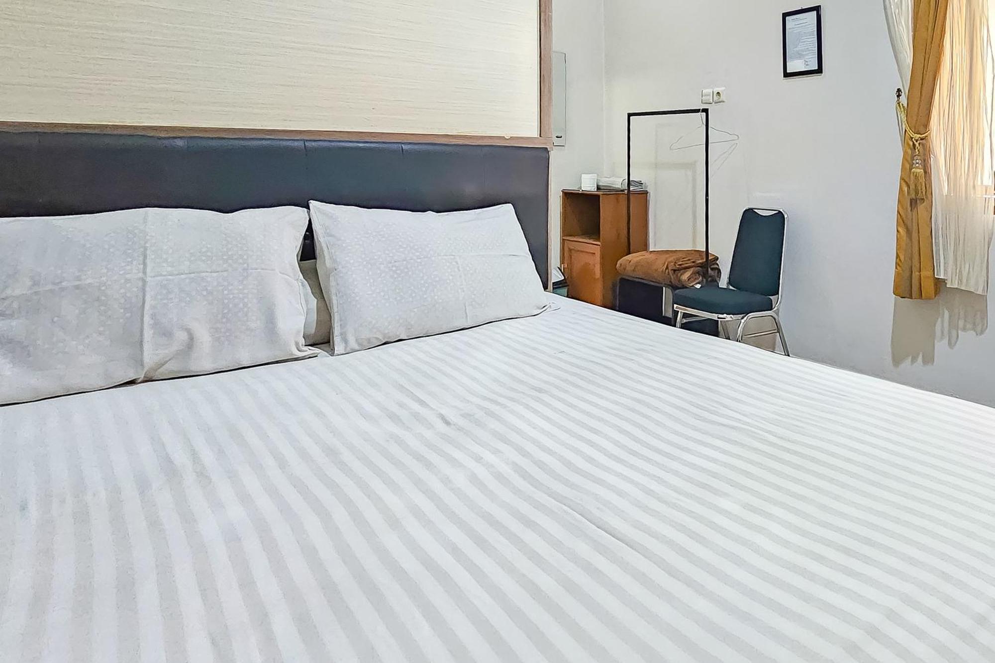Wisma Brata Mitra Reddoorz 수카부미 외부 사진