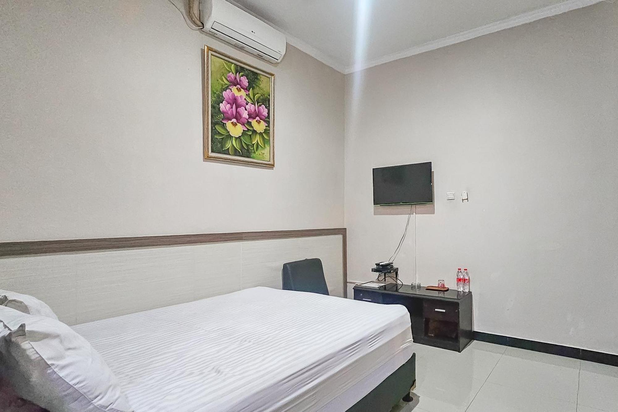 Wisma Brata Mitra Reddoorz 수카부미 외부 사진